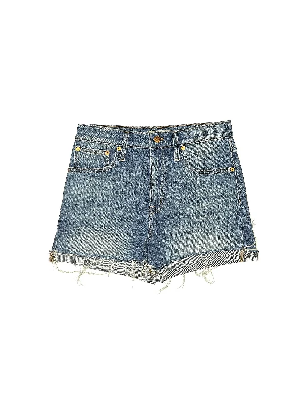 Low-Rise Denim Shorts in Medium Wash