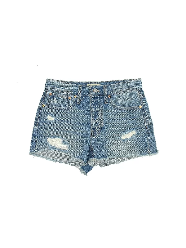 Plus Size Women's Stretch Cotton Athletic Shorts with Side Pockets for Workout SessionsMid-Rise Denim Shorts in Light Wash