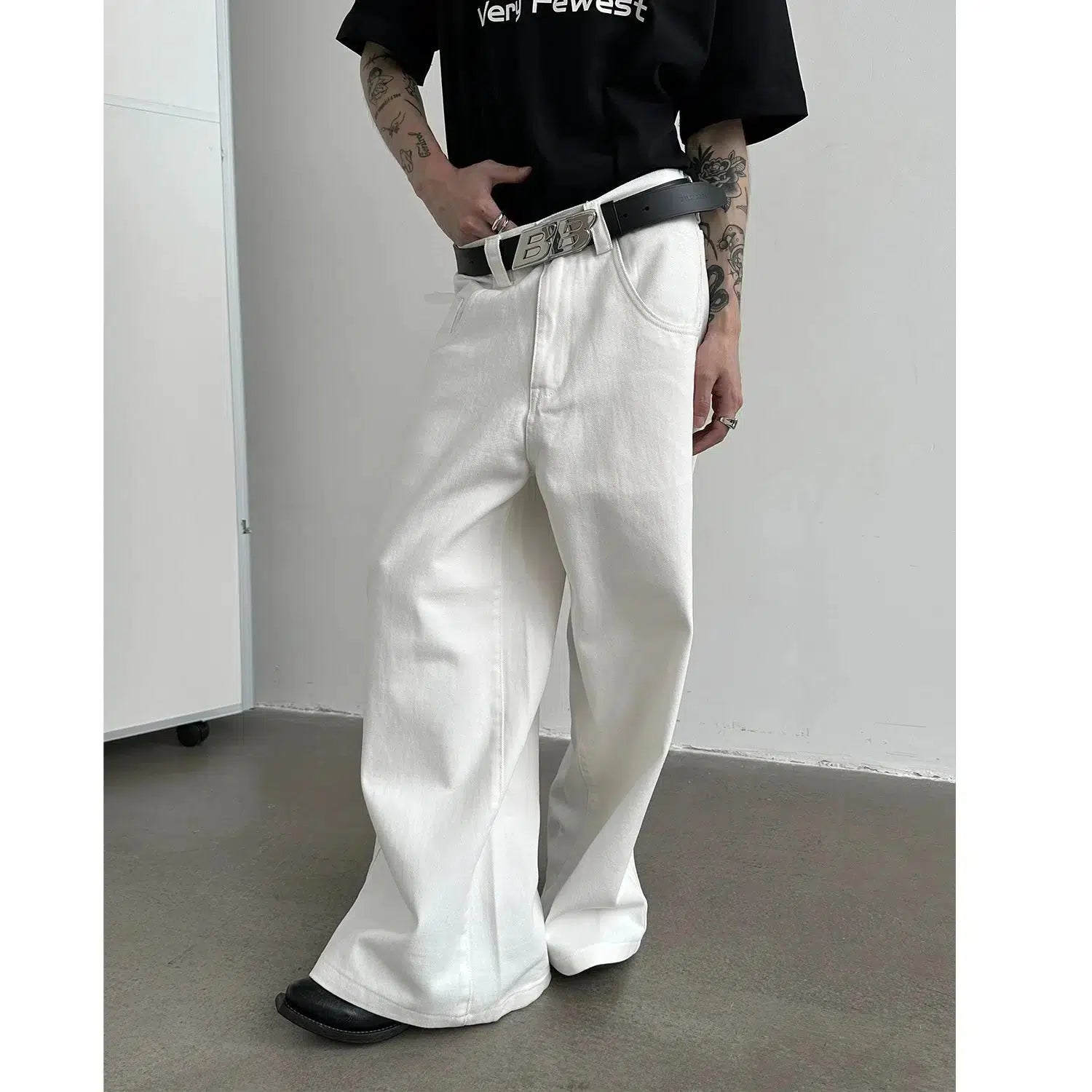 High - waisted women jeans for a flattering silhouetteWide-Leg Drape Jeans