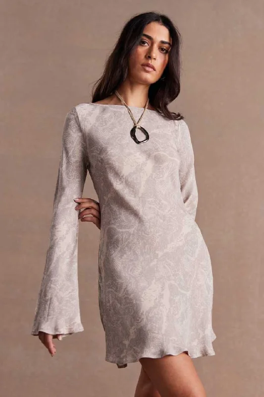 Plus Size Women Dress with a Flattering A - Line Cut for Comfort and StyleInara Shadow Grey Bias LS Mini Dress Plus Size Women Dress with a Flattering A - Line Cut for Comfort and StyleInara Shadow Grey Bias LS Mini Dress