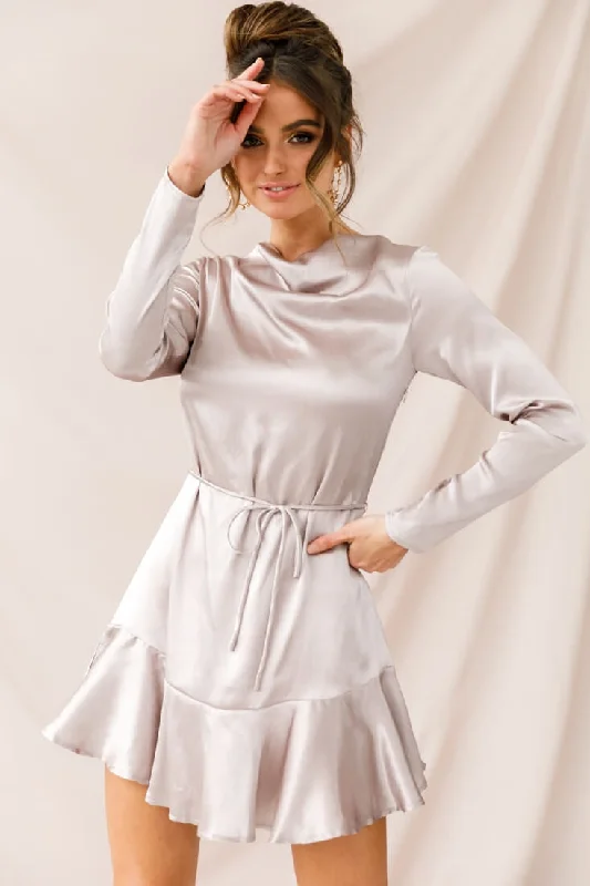 Pleated Women Dress with a Timeless and Elegant TextureInterstellar Ruffle Hem Long Sleeve Dress Champagne Pleated Women Dress with a Timeless and Elegant TextureInterstellar Ruffle Hem Long Sleeve Dress Champagne