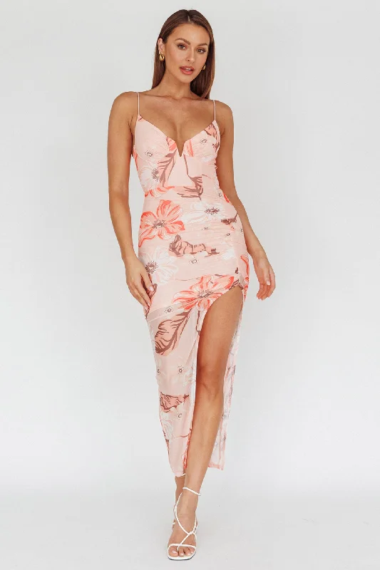 Strapless Women Dress with a Built - in Bra for Comfort and SupportLake Como Fitted Bodice Side Split Dress Floral Pink Strapless Women Dress with a Built - in Bra for Comfort and SupportLake Como Fitted Bodice Side Split Dress Floral Pink