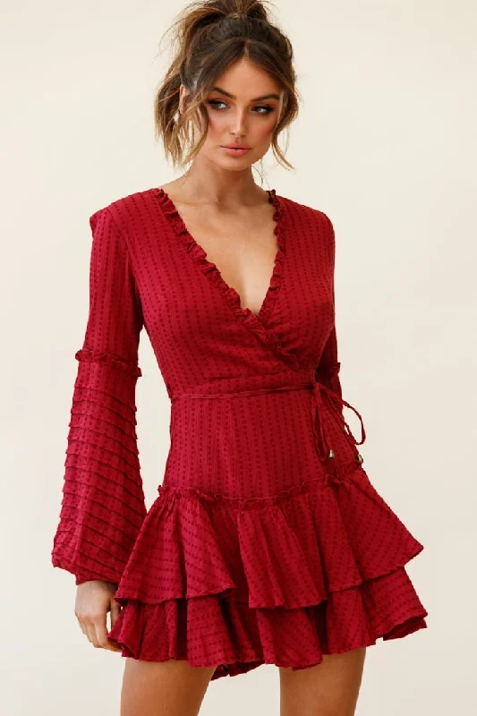 Little Black Women Dress with Sequins for a Glamorous Night OutNeve Balloon Sleeve Layered Ruffle Hem Dress Wine Little Black Women Dress with Sequins for a Glamorous Night OutNeve Balloon Sleeve Layered Ruffle Hem Dress Wine