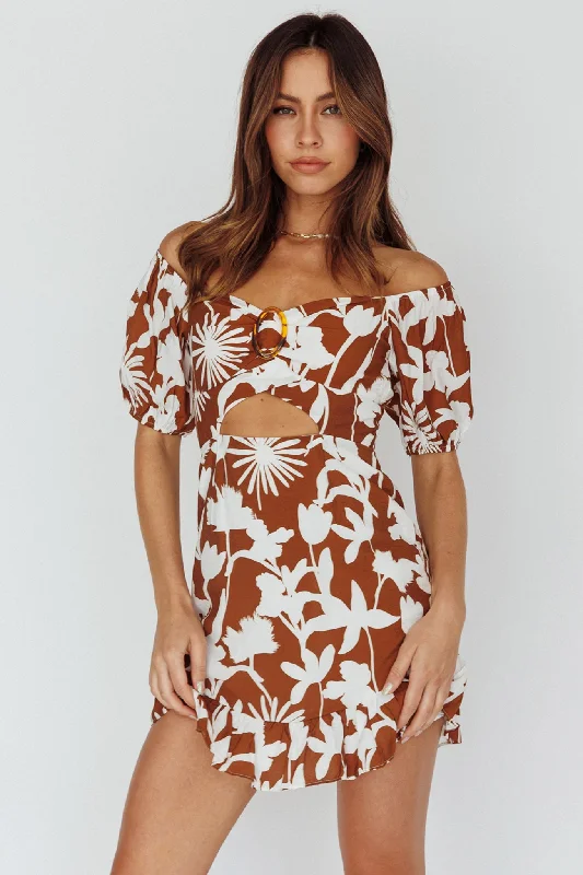 Off - the - Shoulder Women Dress for a Romantic and Feminine LookPalm Beach Puff Sleeve Dress Printed Tan Off - the - Shoulder Women Dress for a Romantic and Feminine LookPalm Beach Puff Sleeve Dress Printed Tan