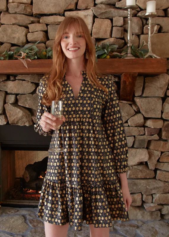 Midi dresses with embroidered accents for a unique and detailed designBlack Metallic Relaxed Dress