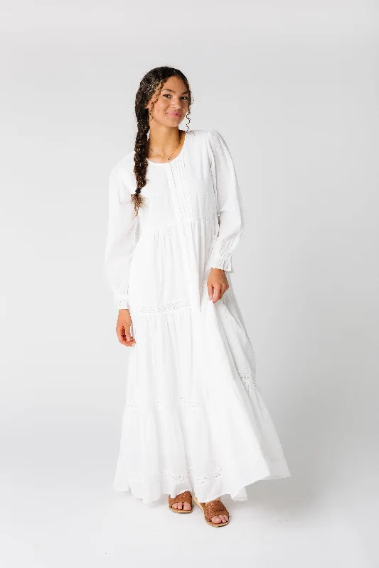 Midi dresses with cotton - blend materials for everyday comfortCitrus Cities White Dress