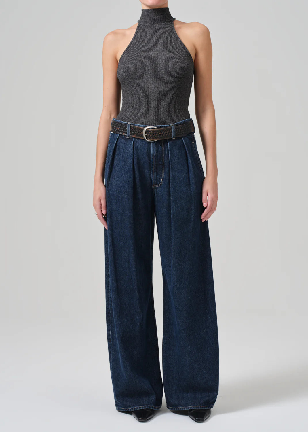 Denim Top for a Beachside Picnic with a Laid - Back StyleCitizens of Humanity - Petra Pleated Trouser