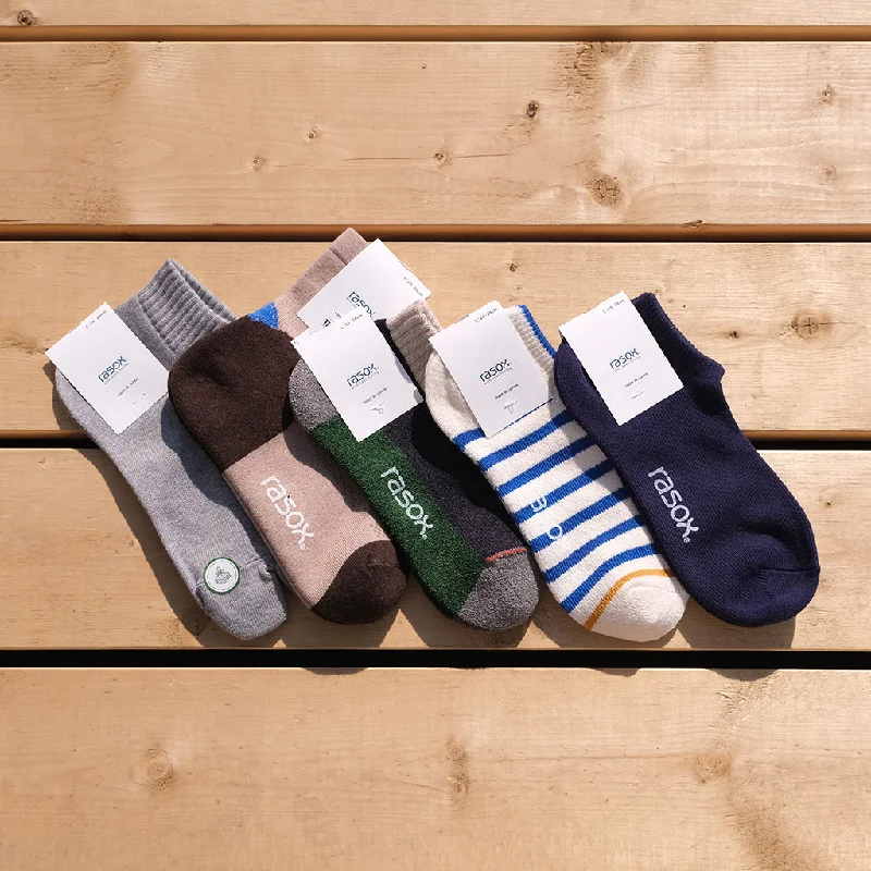 Oversized Denim Top for a Relaxed and Casual VibeRasox Short Style Socks Bundle
