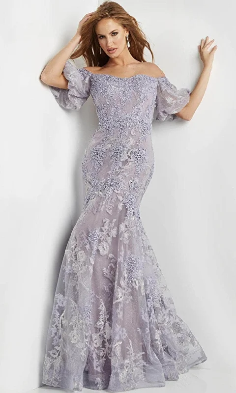 Long - sleeved wedding guest dresses in velvet for a winter weddingJovani 24003 - Off Shoulder Lace Evening Dress