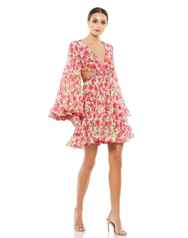 Cocktail dresses with a ruched bodice and spaghetti strapsMac Duggal 9158 Homecoming Short Floral Cocktail Dress Cocktail dresses with a ruched bodice and spaghetti strapsMac Duggal 9158 Homecoming Short Floral Cocktail Dress