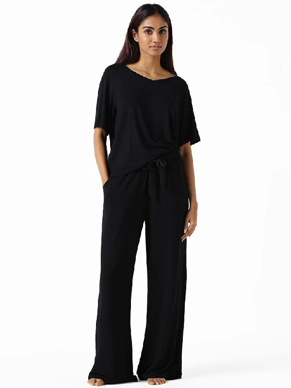 Plus Size Women Shorts with a Comfortable and Stylish FitWunderlove Black Regular Fit Supersoft Pyjamas